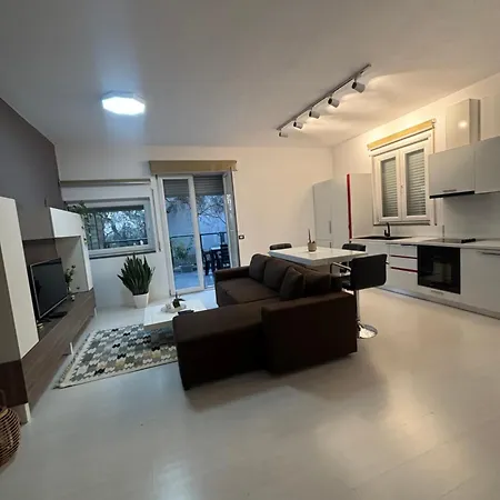 Apartment Hill Tirana Selitë e Vogël