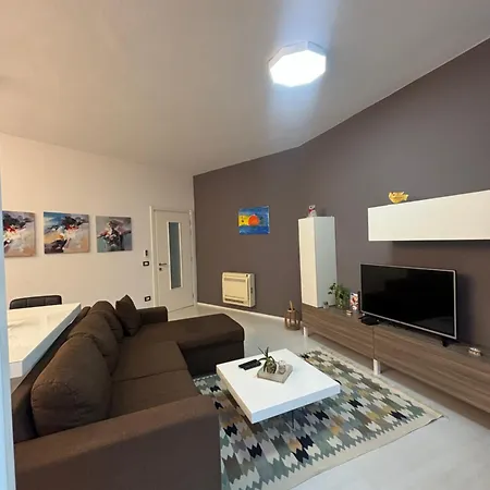 Διαμέρισμα Hill Tirana *