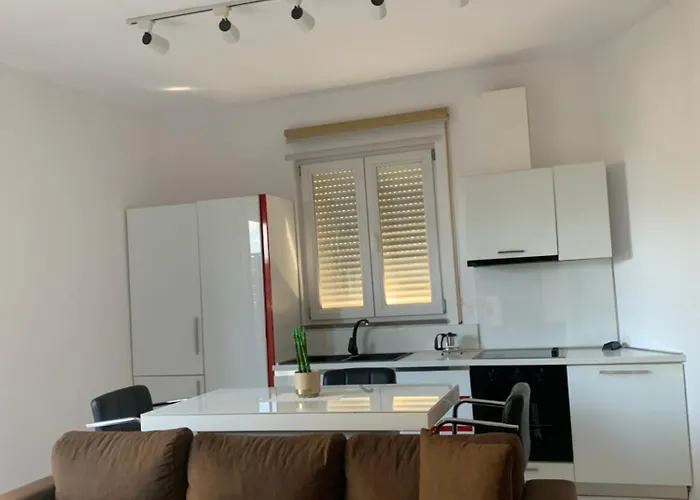 Hill Tirana * Selitë e Vogël