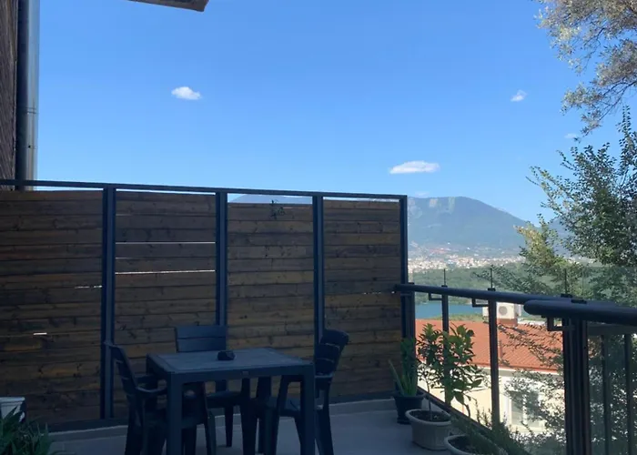 Hill Tirana Apartment *