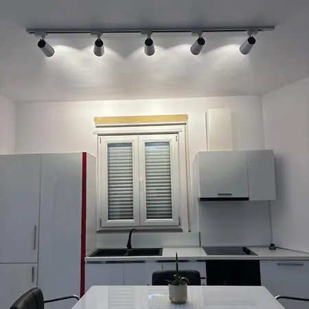 Hill Tirana * Selitë e Vogël