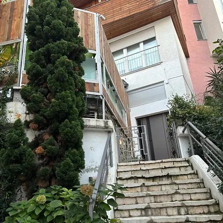 Hill Tirana Апартаменты