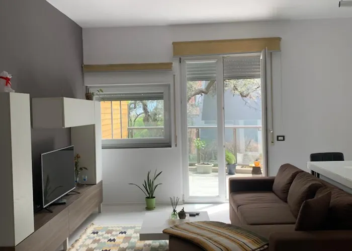 Hill Tirana Selitë e Vogël