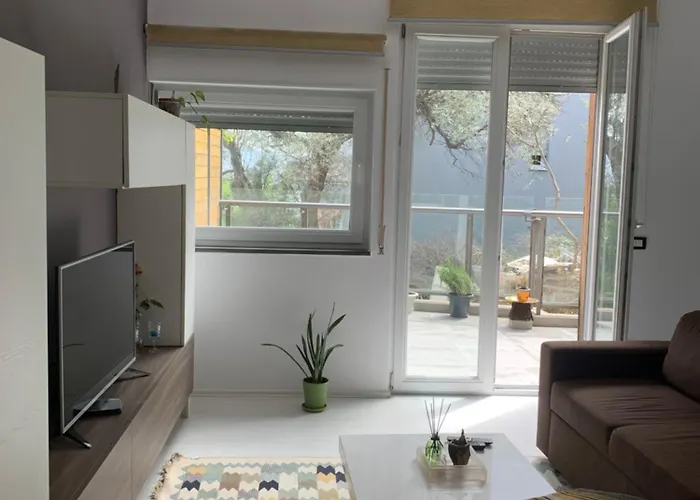 Hill Tirana Apartment