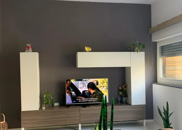 Hill Tirana Selitë e Vogël